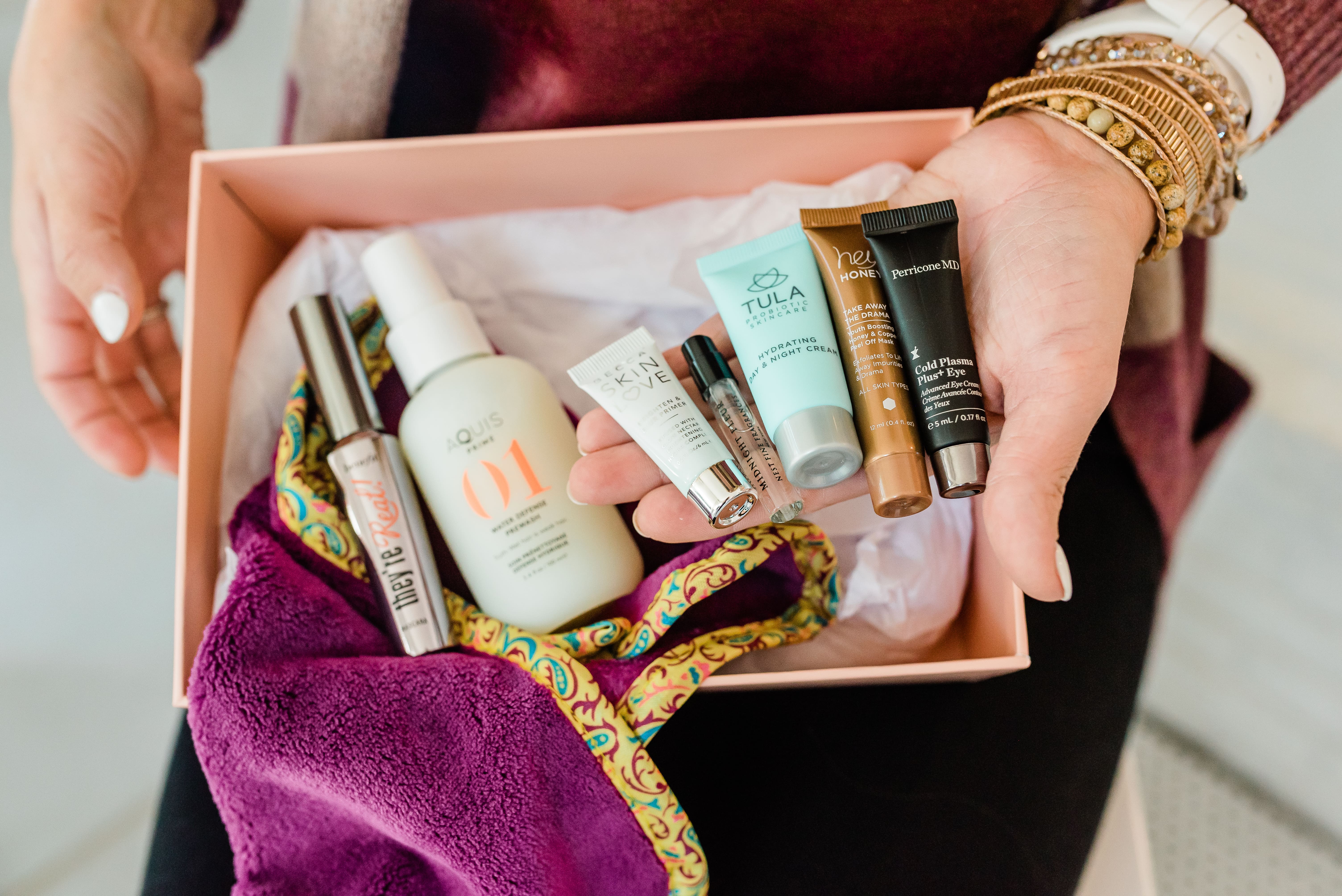Life & Style blogger Ashlee Nichols from Little Lovelies Blog designs and curates a TILI beauty box with QVC. She features beauty, makeup, and bath items.