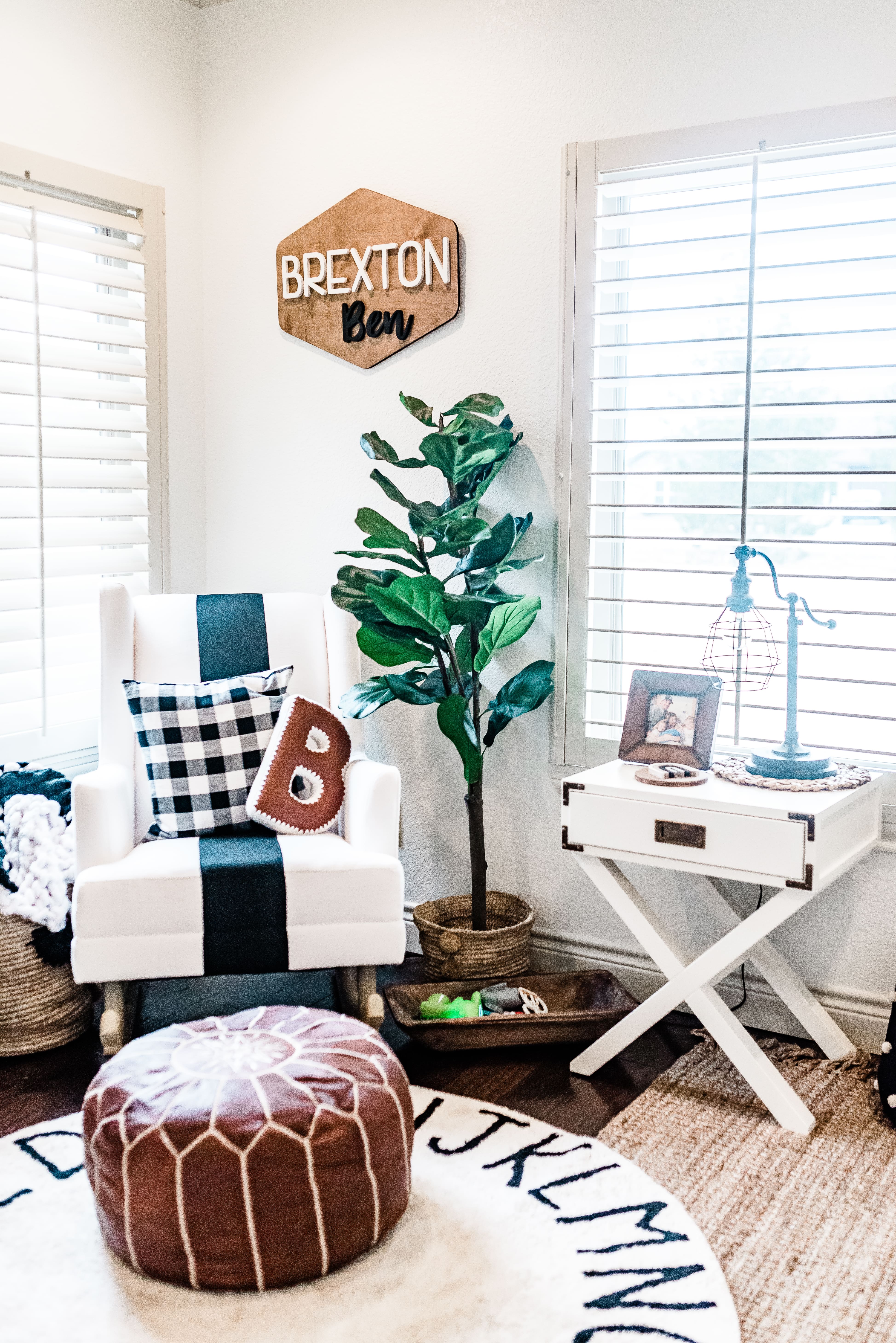 Life & Style Blogger Ashlee Nichold shares afforable nursery finds from Walmart. She makes her top 10 nursery furniture picks from the Walmart baby sale.