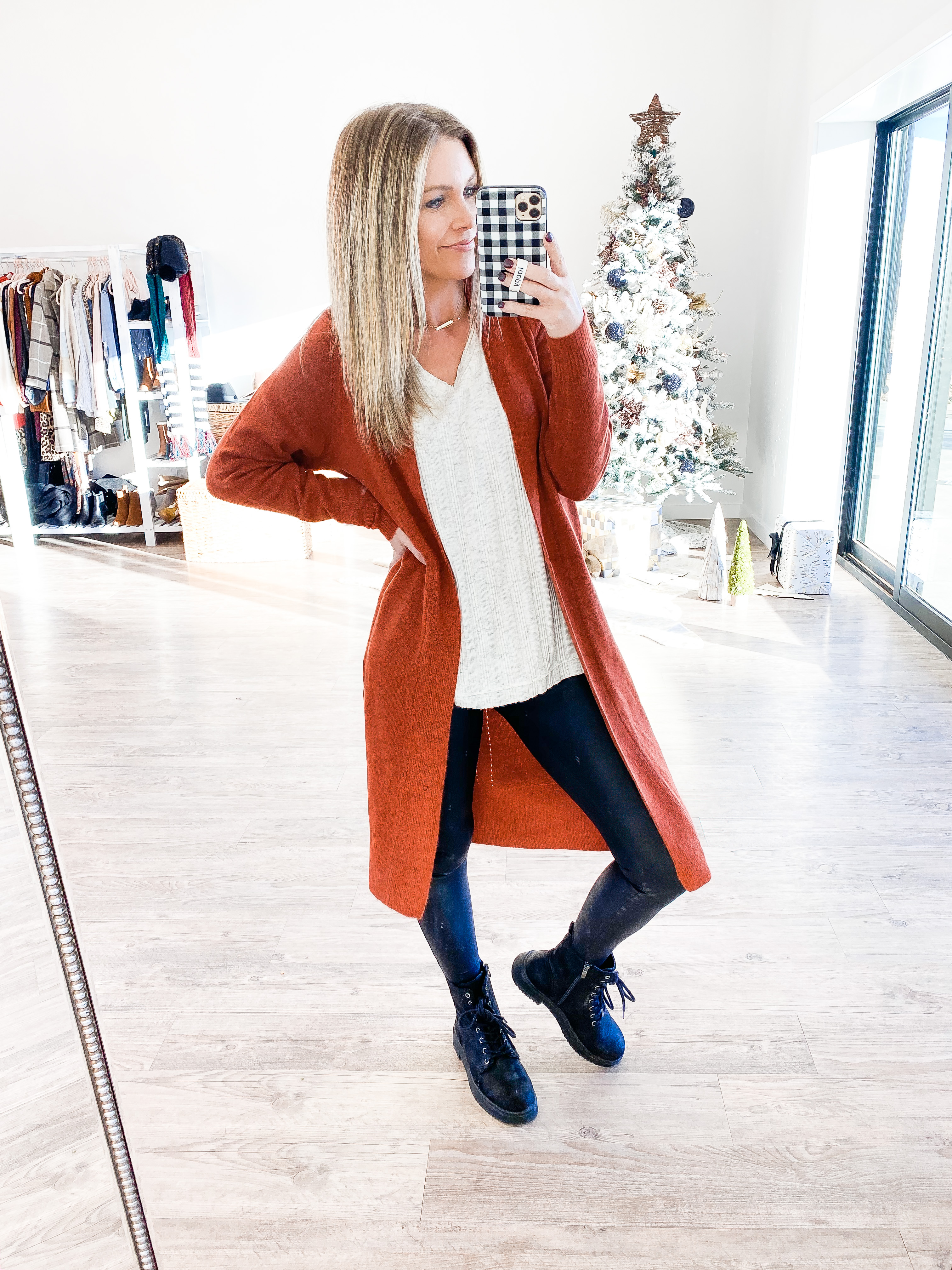 Life and Style Blogger Ashlee Nichols shares her Walmart winter fashion haul. With everyday looks that are comfortable and affordable.